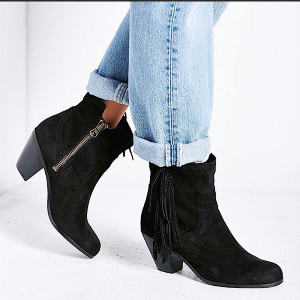 Sam Edelman Louie Fringed fold over ankle bootie